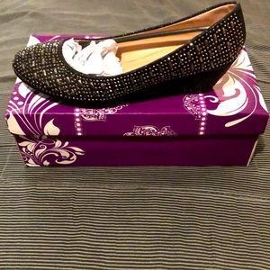 Black sparkly wedged heel